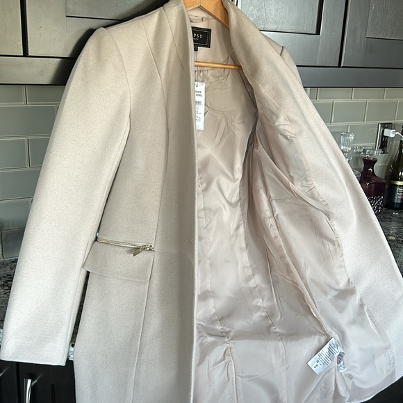 Lipsy London fall coat, cream colour size US 4 - Picture 2 of 8